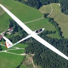 Flugwegposition um 13:26:56: Aufgenommen in der Nähe von Waisenegg, 8190, Österreich in 1953 Meter